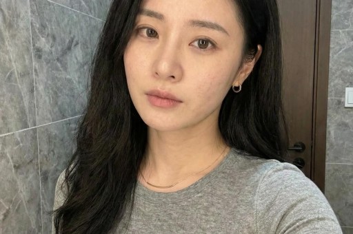 被李荣浩公开质问仅一天单依纯被曝“黑料”吃相难看越扒越有