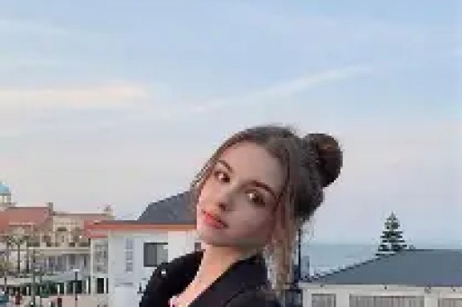 私生女风波还没结束黄一鸣又爆王思聪现女友大瓜：她骗了所有人