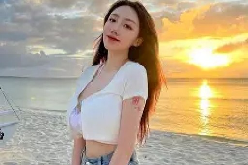 一天曝4个瓜！深夜泡酒吧、全身整容、被抓赵丽颖也被牵连